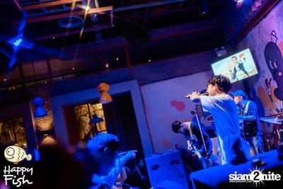 คอนเสิร์ต JEEP ft. First, KIN และ KIDDO ที่ Happy Fish Asiatique — photo 99