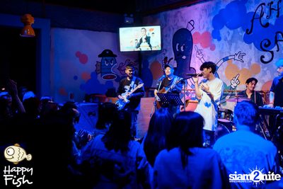 คอนเสิร์ต JEEP ft. First, KIN และ KIDDO ที่ Happy Fish Asiatique — photo 100