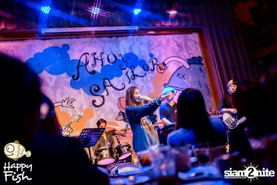 คอนเสิร์ต JEEP ft. First, KIN และ KIDDO ที่ Happy Fish Asiatique — photo 110