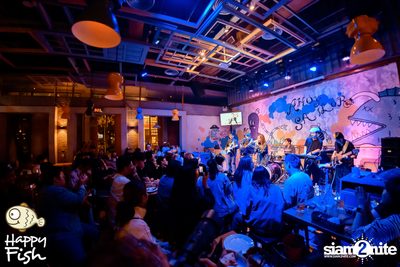 คอนเสิร์ต JEEP ft. First, KIN และ KIDDO ที่ Happy Fish Asiatique — photo 112