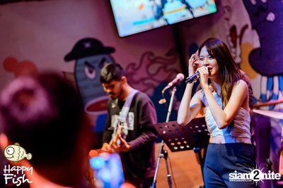คอนเสิร์ต JEEP ft. First, KIN และ KIDDO ที่ Happy Fish Asiatique — photo 139