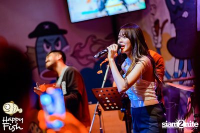 คอนเสิร์ต JEEP ft. First, KIN และ KIDDO ที่ Happy Fish Asiatique — photo 159