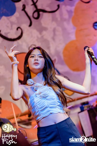 คอนเสิร์ต JEEP ft. First, KIN และ KIDDO ที่ Happy Fish Asiatique — photo 169