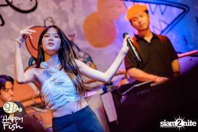 คอนเสิร์ต JEEP ft. First, KIN และ KIDDO ที่ Happy Fish Asiatique — photo 170