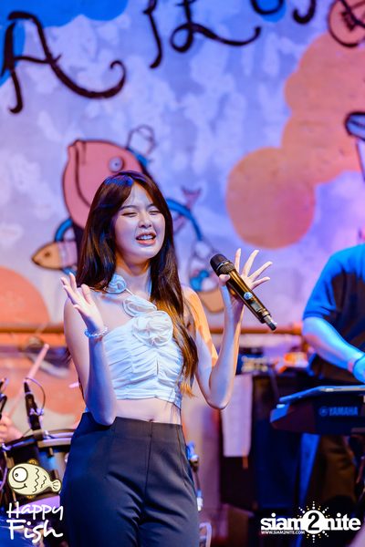 คอนเสิร์ต JEEP ft. First, KIN และ KIDDO ที่ Happy Fish Asiatique — photo 172