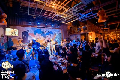 คอนเสิร์ต JEEP ft. First, KIN และ KIDDO ที่ Happy Fish Asiatique — photo 196