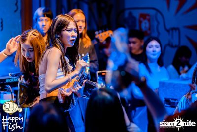 คอนเสิร์ต JEEP ft. First, KIN และ KIDDO ที่ Happy Fish Asiatique — photo 200