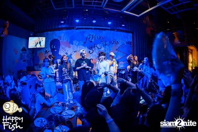 คอนเสิร์ต JEEP ft. First, KIN และ KIDDO ที่ Happy Fish Asiatique — photo 205