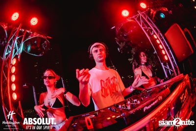 Answer Techno Pool Party at Holiday Inn Sukhumvit  — photo 196