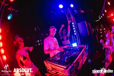 Answer Techno Pool Party at Holiday Inn Sukhumvit  — photo 198