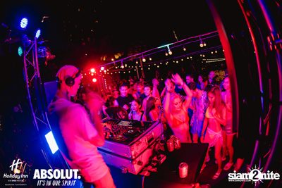 Answer Techno Pool Party at Holiday Inn Sukhumvit  — photo 203