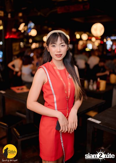 Ink Waruntorn at Fullmoon Terrace & Bar — photo 2