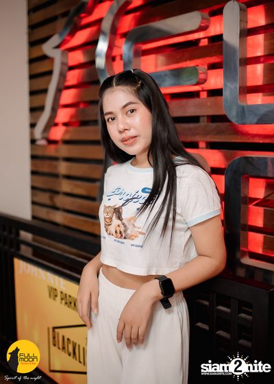 Ink Waruntorn at Fullmoon Terrace & Bar — photo 6
