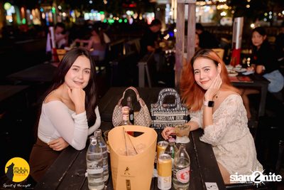 Ink Waruntorn at Fullmoon Terrace & Bar — photo 32