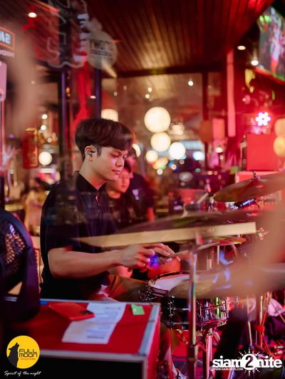 Ink Waruntorn at Fullmoon Terrace & Bar — photo 84