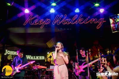 Ink Waruntorn at Fullmoon Terrace & Bar — photo 128