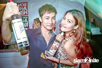SUK 11 CLUB CRAWL — photo 6