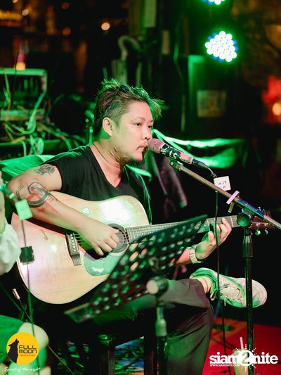 ภาพบรรยากาศคอนเสิร์ต Klear ที่ร้าน Fullmoon Terrace & Bar — photo 17
