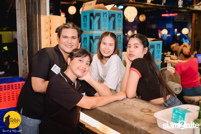 ภาพบรรยากาศคอนเสิร์ต Klear ที่ร้าน Fullmoon Terrace & Bar — photo 25