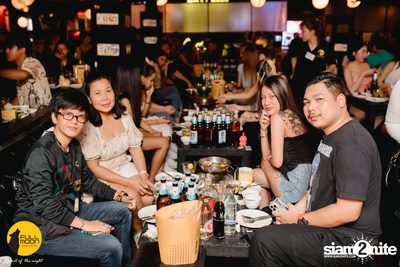 ภาพบรรยากาศคอนเสิร์ต Klear ที่ร้าน Fullmoon Terrace & Bar — photo 26