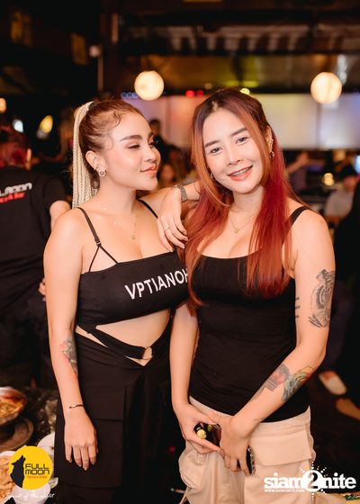 ภาพบรรยากาศคอนเสิร์ต Klear ที่ร้าน Fullmoon Terrace & Bar — photo 30