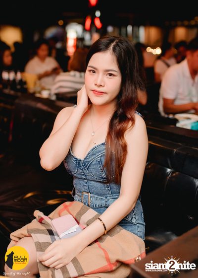 ภาพบรรยากาศคอนเสิร์ต Klear ที่ร้าน Fullmoon Terrace & Bar — photo 48