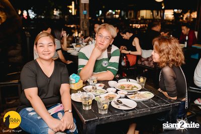 ภาพบรรยากาศคอนเสิร์ต Klear ที่ร้าน Fullmoon Terrace & Bar — photo 56