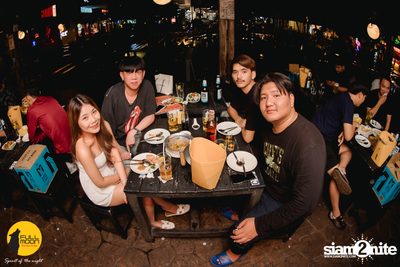 ภาพบรรยากาศคอนเสิร์ต Klear ที่ร้าน Fullmoon Terrace & Bar — photo 59