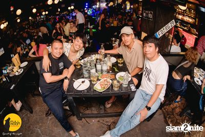 ภาพบรรยากาศคอนเสิร์ต Klear ที่ร้าน Fullmoon Terrace & Bar — photo 60