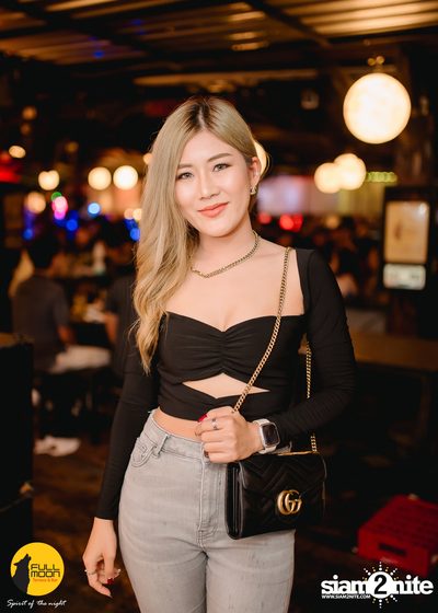 ภาพบรรยากาศคอนเสิร์ต Klear ที่ร้าน Fullmoon Terrace & Bar — photo 78