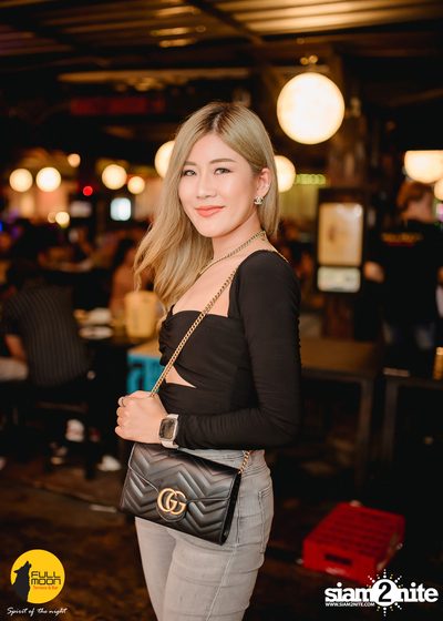 ภาพบรรยากาศคอนเสิร์ต Klear ที่ร้าน Fullmoon Terrace & Bar — photo 80