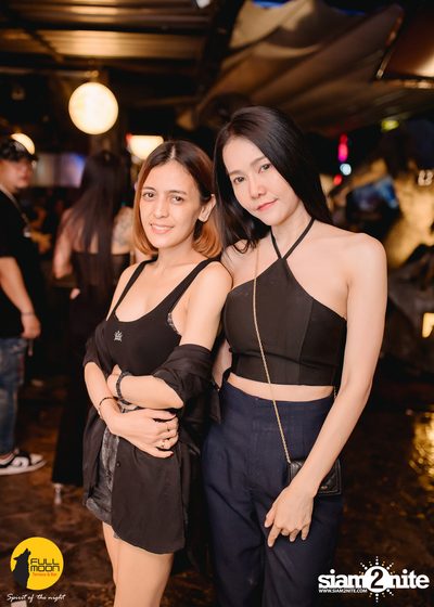 ภาพบรรยากาศคอนเสิร์ต Klear ที่ร้าน Fullmoon Terrace & Bar — photo 87