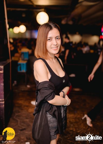 ภาพบรรยากาศคอนเสิร์ต Klear ที่ร้าน Fullmoon Terrace & Bar — photo 88