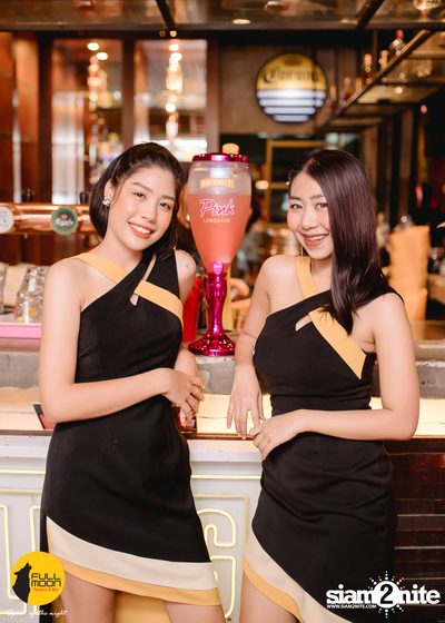 ภาพบรรยากาศคอนเสิร์ต Klear ที่ร้าน Fullmoon Terrace & Bar — photo 90