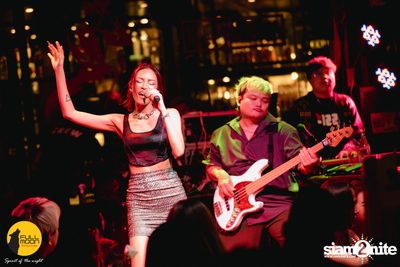 ภาพบรรยากาศคอนเสิร์ต Klear ที่ร้าน Fullmoon Terrace & Bar — photo 97