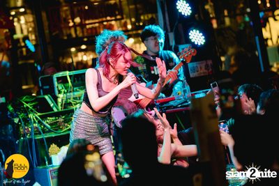 ภาพบรรยากาศคอนเสิร์ต Klear ที่ร้าน Fullmoon Terrace & Bar — photo 109