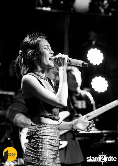 ภาพบรรยากาศคอนเสิร์ต Klear ที่ร้าน Fullmoon Terrace & Bar — photo 110