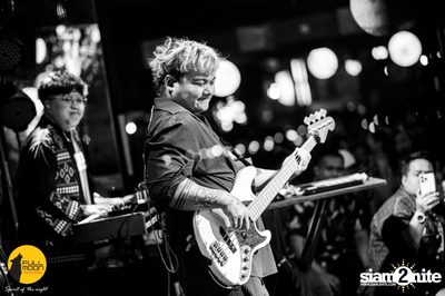 ภาพบรรยากาศคอนเสิร์ต Klear ที่ร้าน Fullmoon Terrace & Bar — photo 113