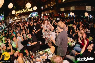 ภาพบรรยากาศคอนเสิร์ต Klear ที่ร้าน Fullmoon Terrace & Bar — photo 127