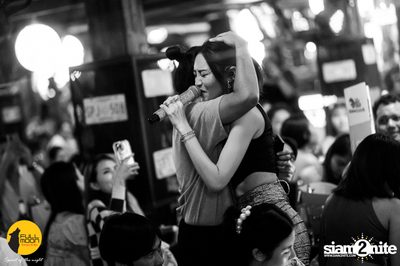 ภาพบรรยากาศคอนเสิร์ต Klear ที่ร้าน Fullmoon Terrace & Bar — photo 142