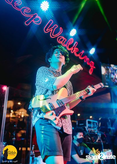 ภาพบรรยากาศคอนเสิร์ต Klear ที่ร้าน Fullmoon Terrace & Bar — photo 154
