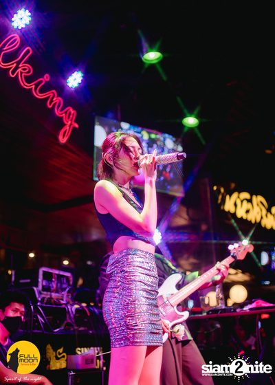 ภาพบรรยากาศคอนเสิร์ต Klear ที่ร้าน Fullmoon Terrace & Bar — photo 156