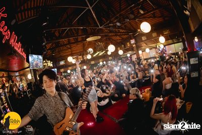 ภาพบรรยากาศคอนเสิร์ต Klear ที่ร้าน Fullmoon Terrace & Bar — photo 158