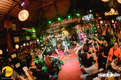 ภาพบรรยากาศคอนเสิร์ต Klear ที่ร้าน Fullmoon Terrace & Bar — photo 160