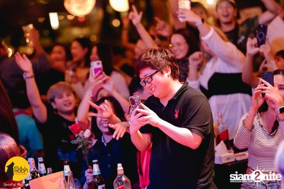ภาพบรรยากาศคอนเสิร์ต Klear ที่ร้าน Fullmoon Terrace & Bar — photo 162