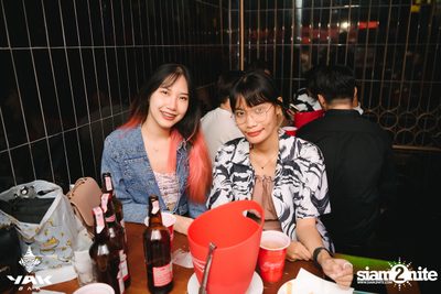 Slap Kiss x Zom Marie at Yak Bar — photo 10