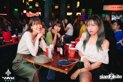 Slap Kiss x Zom Marie at Yak Bar — photo 17