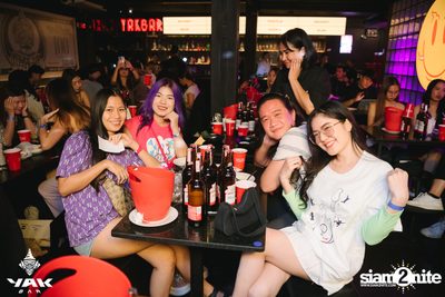 Slap Kiss x Zom Marie at Yak Bar — photo 24