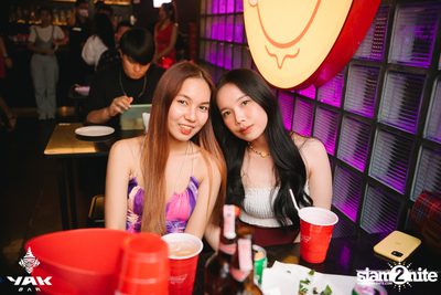 Slap Kiss x Zom Marie at Yak Bar — photo 25