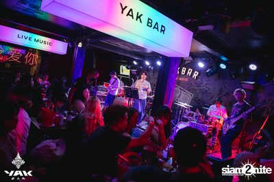 Slap Kiss x Zom Marie at Yak Bar — photo 61